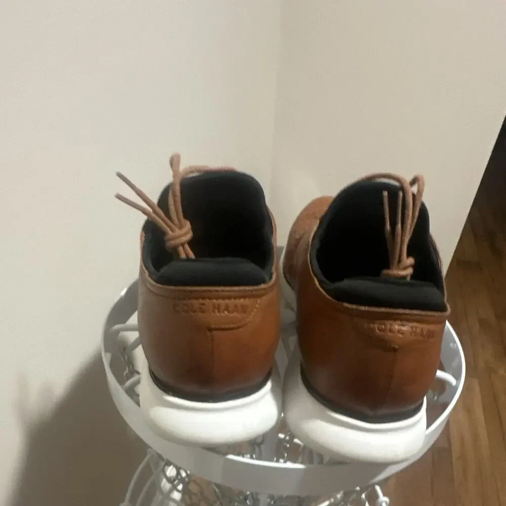 Cole Haan Men’s Brown Leather Perforated Lace-Up Sneakers White Sole 10.5